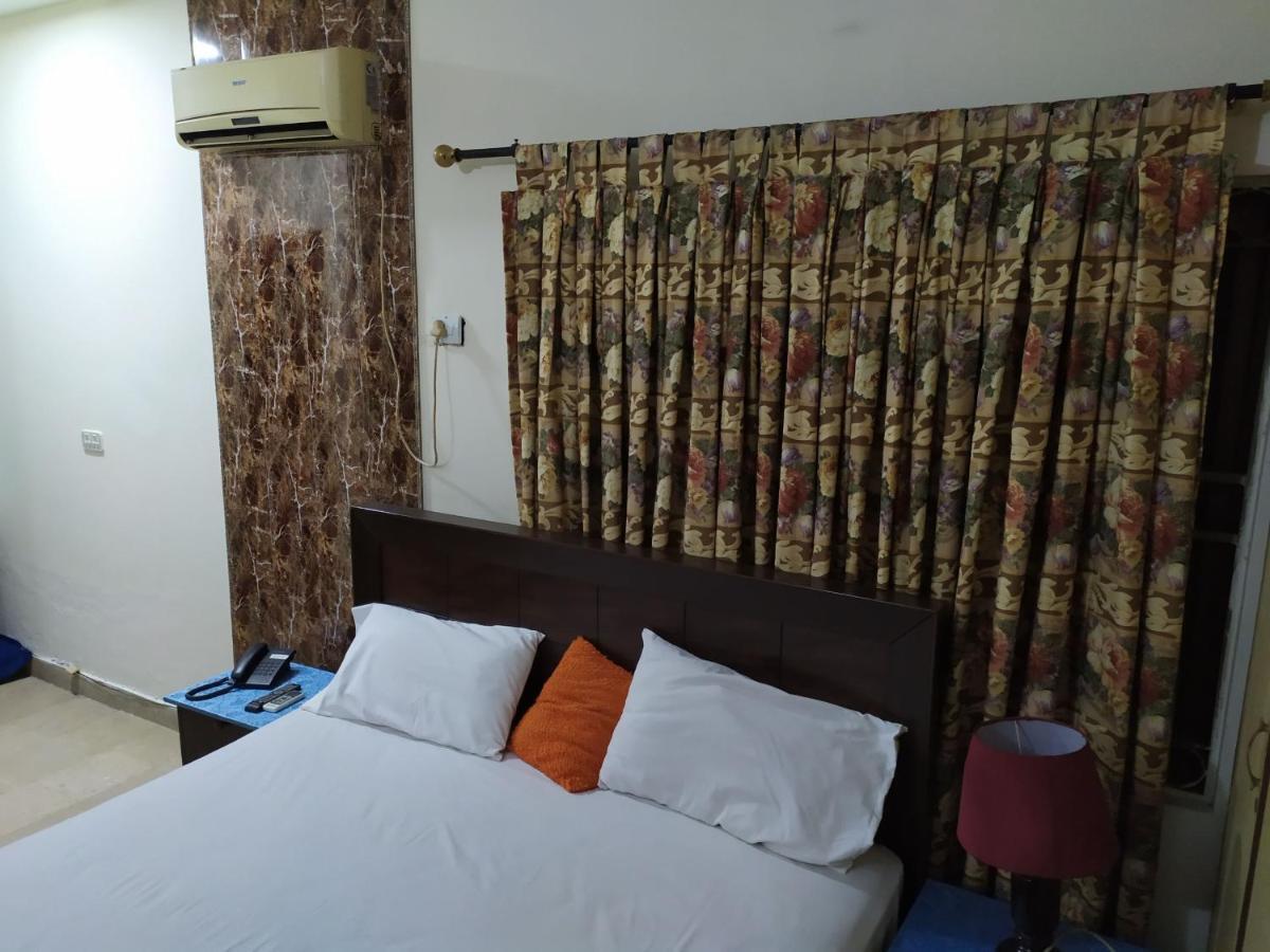 Hotel Sweet Inn Lahore Eksteriør bilde